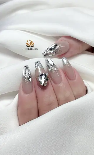 ネイル Nhit Nailsのネイルデザイン