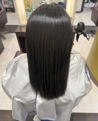 カラー 中村 悠のヘアスタイル