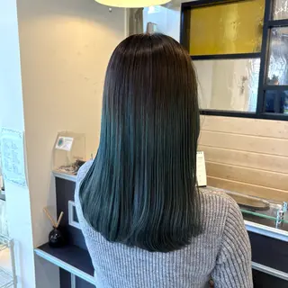 ミディアム カラー スナコザワ レナのヘアスタイル