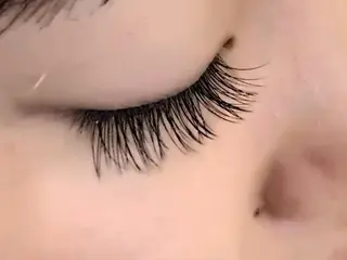 マツエク・マツパ 岡田詩織 MODE Ks松原店のヘアスタイル