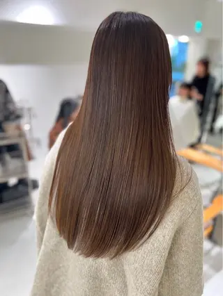 カラー UNBIRTHDAY akariのヘアスタイル