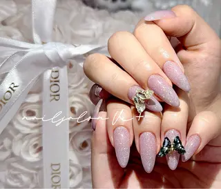 ネイル ✨Nailsalon Vi+✨のネイルデザイン