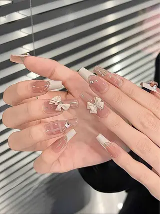 ネイル MIHANA SAKURAのネイルデザイン