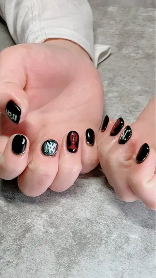 ネイル haleyume所属・shino🌟 痛ネイルのネイルデザイン