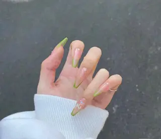 ネイル Theone栄店 赤松のネイルデザイン