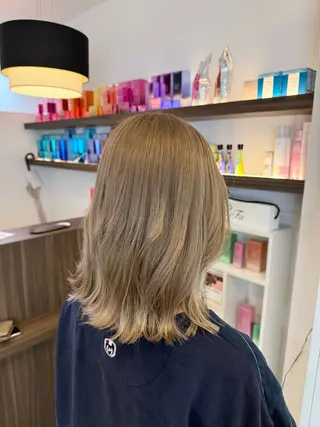 ミディアム カラー Grandoll Luxe所属・大神 鈴夏のヘアスタイル