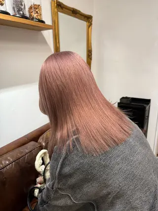 ミディアム カラー ミルクティー× グレージュMOMOのヘアスタイル