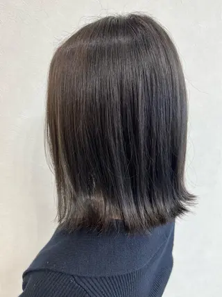 ミディアム ショート/白髪ぼかし 君和田若菜のヘアスタイル