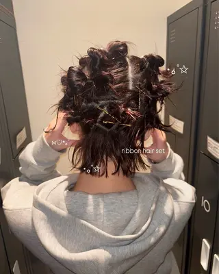 ミディアム ヘアアレンジ 𝐚𝐲𝐚𝐧𝐞 /美髪/縮毛矯正のヘアスタイル