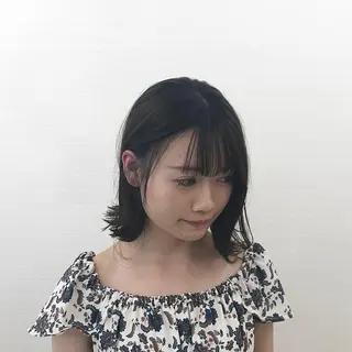 ミディアム カラー オリーブ/アッシュ やわらか透明感カラーのヘアスタイル