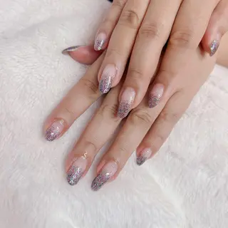 ネイル Emi lyのネイルデザイン