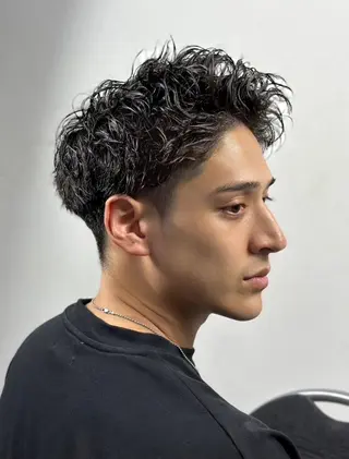 ショート パーマ 澤田 亮之介のヘアスタイル