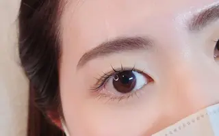 メンズ マツエク・マツパ アイブロウ NAZ eyelash&eyebrow by medical salon所属・NAZ 表参道 Tomokoのマツエク・マツパデザイン