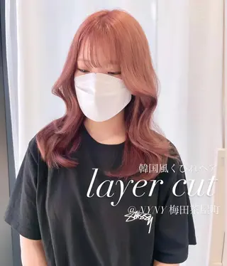 セミロング カラー 韓国レイヤーカット/ ダブルカラーのヘアスタイル