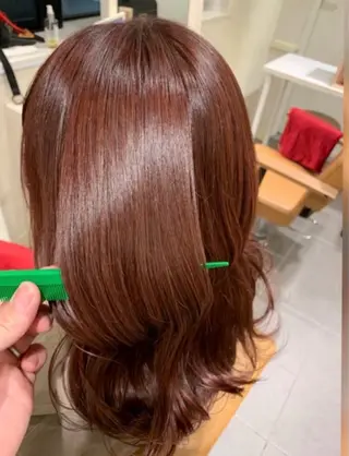 セミロング カラー 🌷BASSA池袋 🌷ミネモモ🍑🤍のヘアスタイル