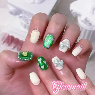 ネイル グロー ネイルのネイルデザイン