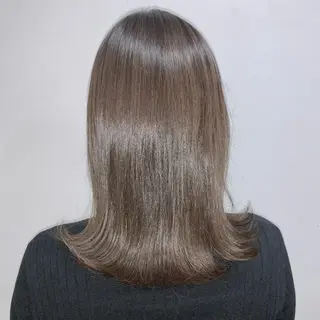 ミディアム カラー 色白に見える暗髪 梅田・増田のヘアスタイル