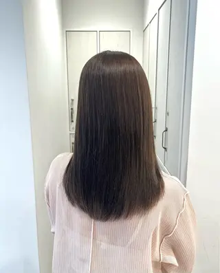 ミディアム カラー 🐰あみ【艶カラー/ 縮毛矯正】🫧のヘアスタイル