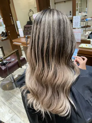 セミロング カラー Che'ri所属・海外レイヤー/ レイヤーカット/和田のヘアスタイル