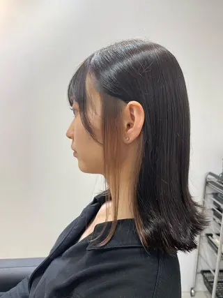 ミディアム カラー TENSHO ハイトーンレイヤーのヘアスタイル