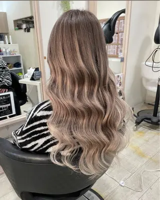 ロング KR2S中百舌鳥店所属・山中 萌香のヘアスタイル