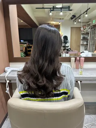 ロング パーマ コテ巻き/パーマ/艶 透明感/荻原凜太郎のヘアスタイル