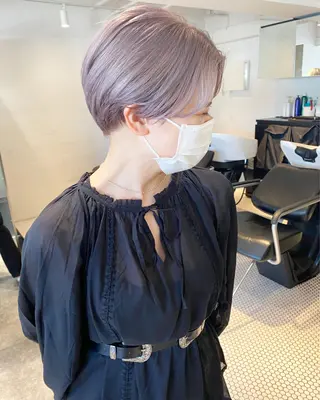 ショート ラベンダーカラー＆ ミルクティー太田のヘアスタイル