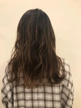 ロング Agu hair mira所属・中野 唯のヘアスタイル