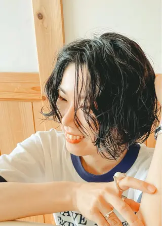 ショート パーマ 吉田 浩太郎のヘアスタイル