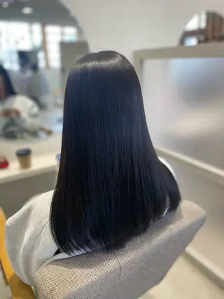 セミロング カラー チグサ ミウのヘアスタイル