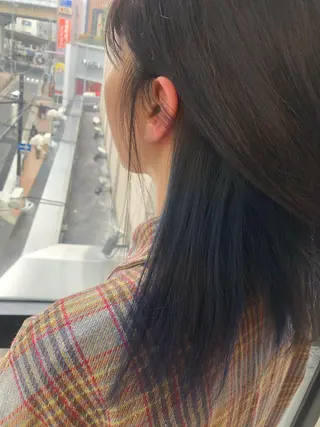 セミロング カラー 髪質改善＆ブリーチ 伊勢　祐一郎のヘアスタイル