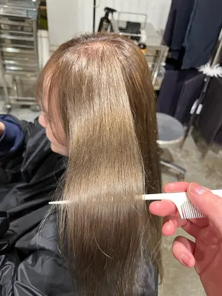 ロング カラー ヘアアレンジ 高島 凜のヘアスタイル