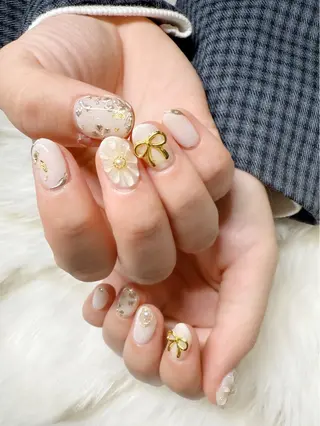 ネイル Rairia   nail所属・屋敷 理奈のネイルデザイン