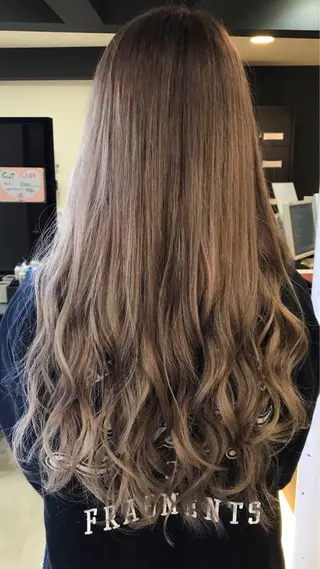 ロング カラコレなんば店所属・カラコレなんば TOPstylistのヘアスタイル