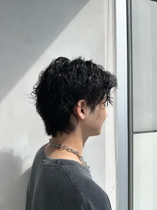 ショート パーマ メンズ 渋谷レイヤーカット/ 暖色艶カラー🩵高橋のヘアスタイル