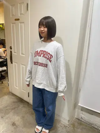 ショート カラー MIOベージュカラー 柔らかいカラーのヘアスタイル