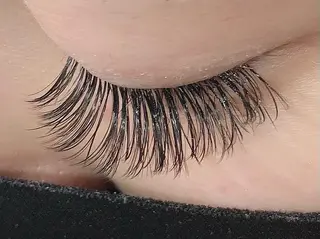 マツエク・マツパ fleur（フルール）所属・fleur フルールのマツエク・マツパデザイン