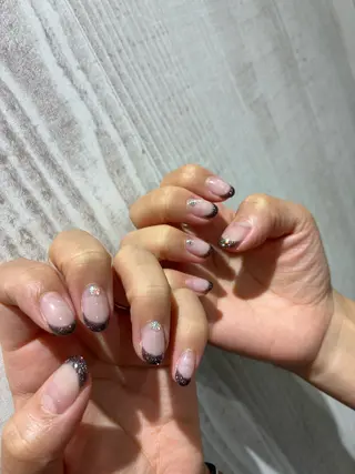 ネイル 13日3980円‼️ マグもデザインも◎のネイルデザイン