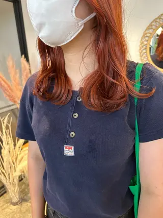 ミディアム カラー yuika .のヘアスタイル