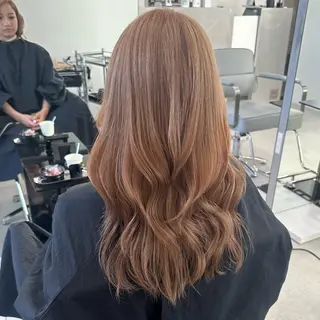 セミロング REAL 心斎橋所属・ブリーチ/ベージュ /ピンク🦋ナツミのヘアスタイル