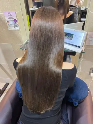 ロング カラー CLOVER新田辺所属・石賀 早紀のヘアスタイル