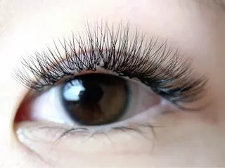 マツエク・マツパ cachette eyelash所属・月森 未奈子のマツエク・マツパデザイン