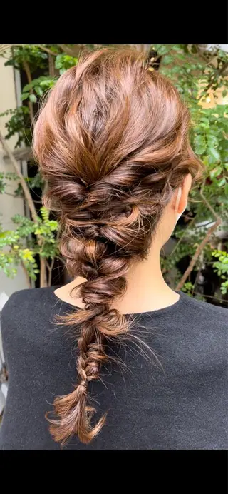 セミロング loe 薬院本店【ロエ】所属・早稲田 千尋のヘアスタイル