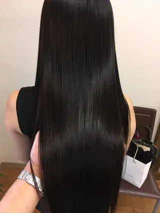 ロング MAAT所属 AKANEのヘアスタイル