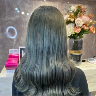 セミロング カラー ハイトーン/髪質改善 🦋岩渕かすが🖤のヘアスタイル