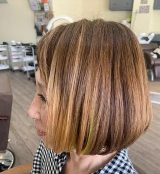 ミディアム 鶴見 和美のヘアスタイル