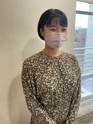 ショート カラー MIOベージュカラー 柔らかいカラーのヘアスタイル