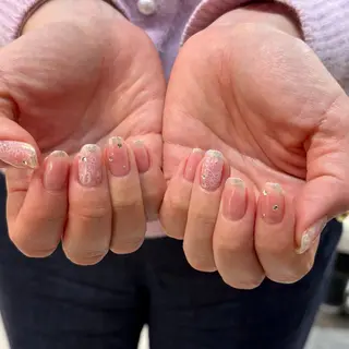 ネイル パラジェルサロン 大人女性が通うサロンのネイルデザイン