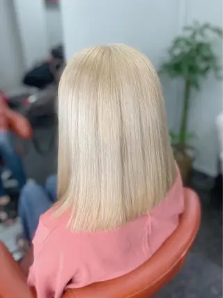 ミディアム カラー メンズ 🌟ブリーチ特化型 ハイトーンカラー🌟のヘアスタイル