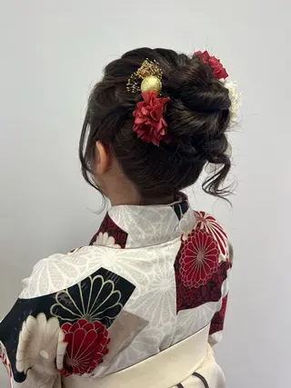 ヘアアレンジ NATURAL MOMOMIのヘアスタイル